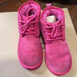 Girls pink Uggs